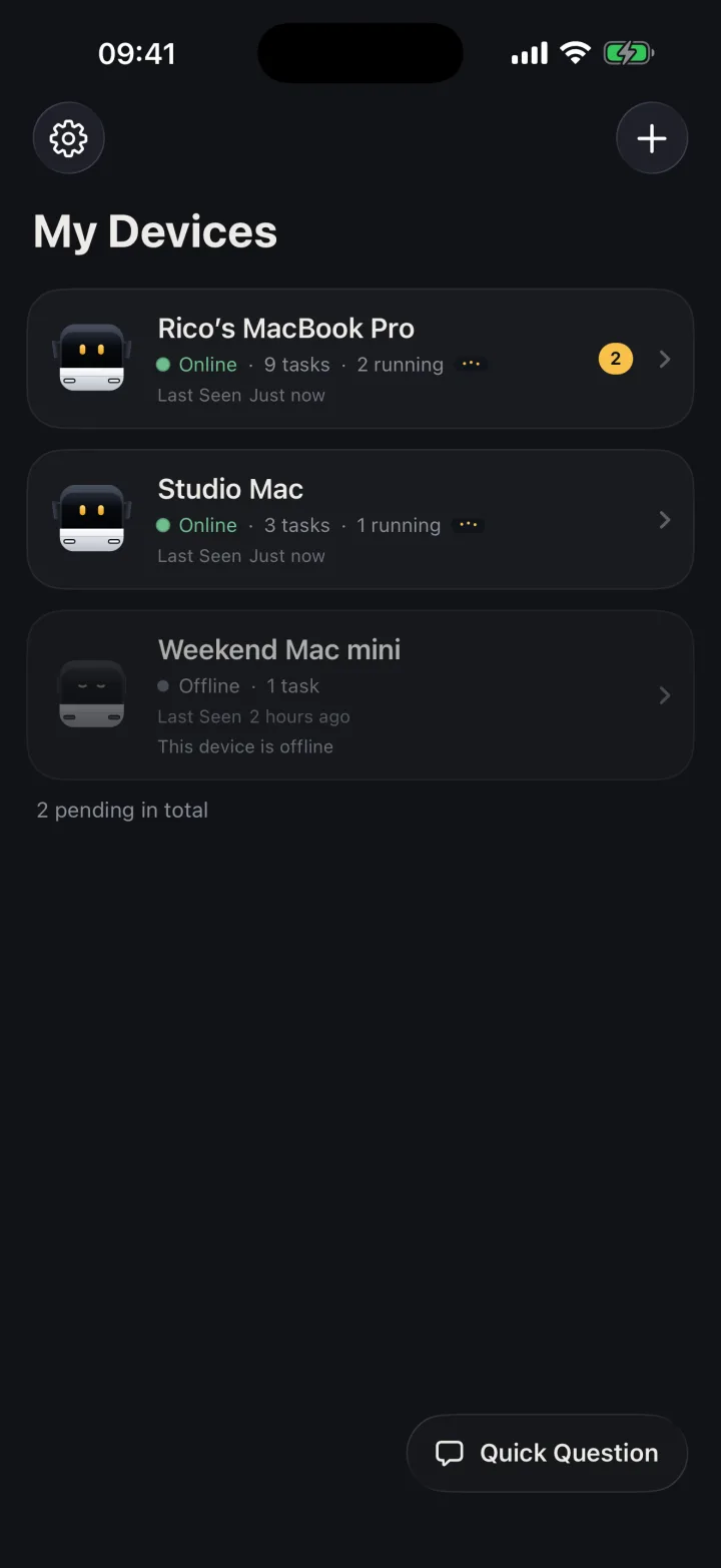 Device list on iPhone: online status and pending counts for three computers